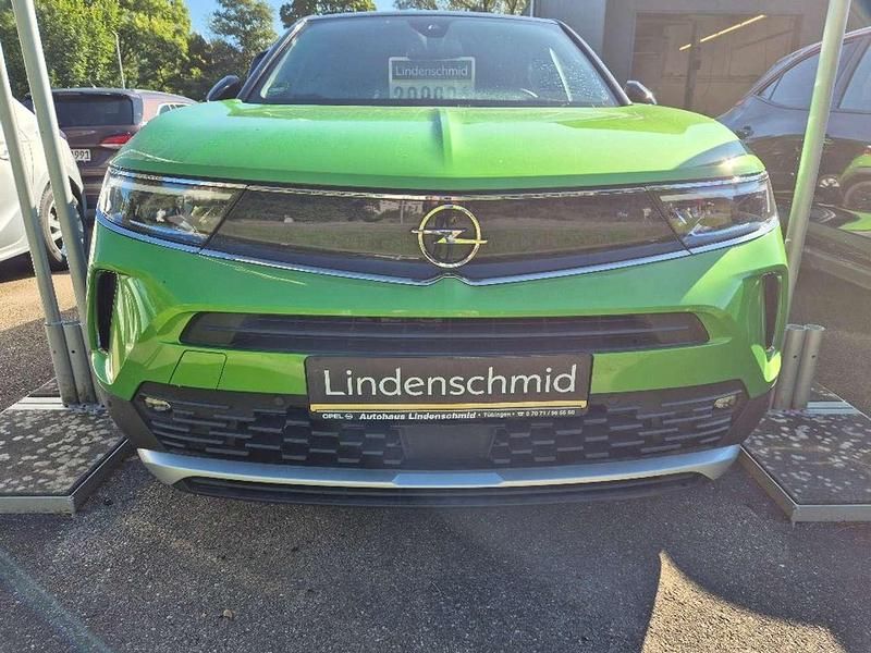 Gebraucht Opel Mokka-e Ultimate 100 kW (136 PS) 2022 Matchagrün SUV