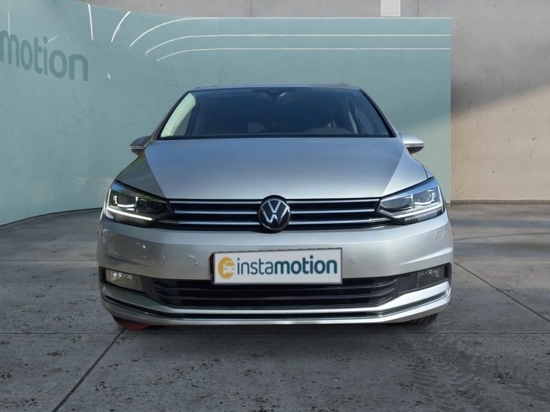 Silber Gebraucht 2024 VW Touran Pro Van / Kleinbus | 38.348 € (Fairer Preis) - Bild 1/4