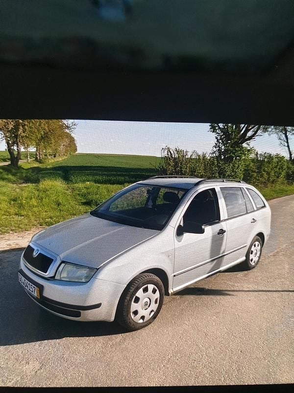 Silber Gebraucht 2002 Skoda Fabia Kombi | 550 € (Guter Preis) - Bild 1/4