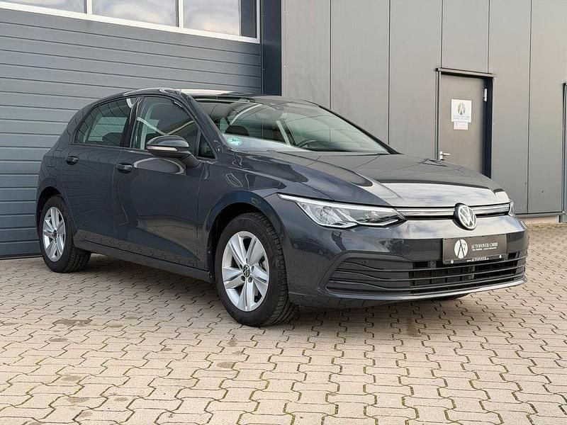 Grau Gebraucht 2022 VW Golf VIII Limousine | 19.990 € (Superpreis) - Bild 1/4