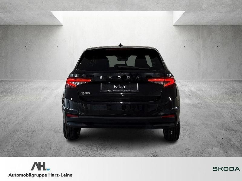 Neu Skoda Fabia Tour 95 PS (69 kW) 2025 Schwarz Kleinwagen