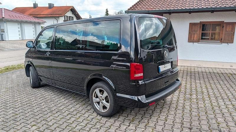 Gebraucht VW Multivan Comfortline 140 PS (102 kW) 2011 Schwarz Van
