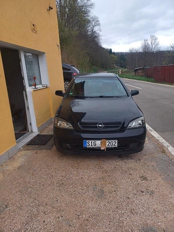 Schwarz Gebraucht 2004 Opel Astra Coupé | 1.399 € - Bild 1/4