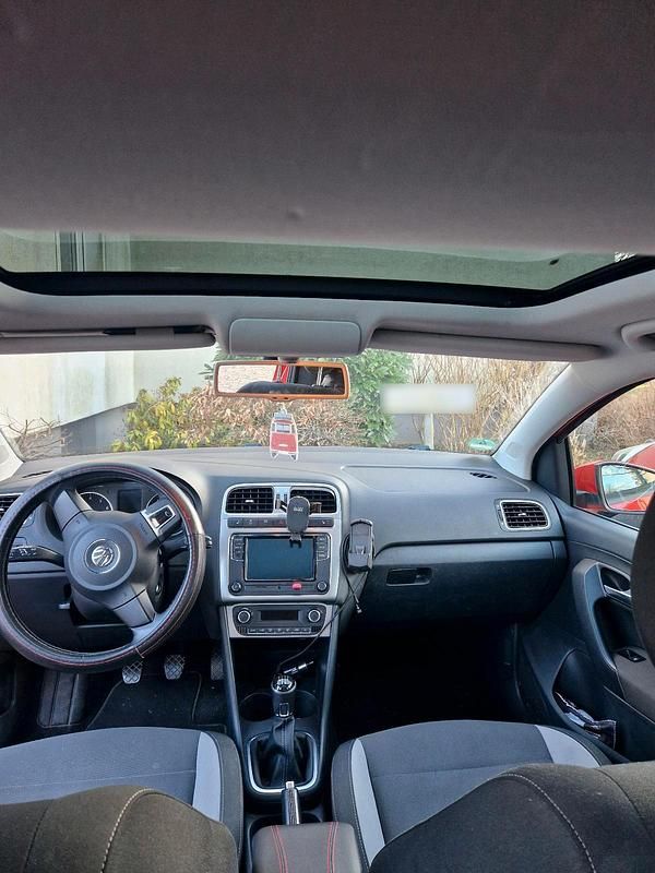 Gebraucht VW Polo 75 PS (55 kW) 2014 Rot Kleinwagen