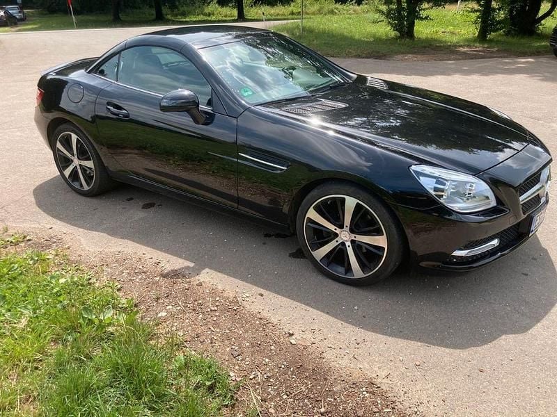Gebraucht Mercedes SLK200 184 PS (135 kW) 2012 Schwarz Cabrio