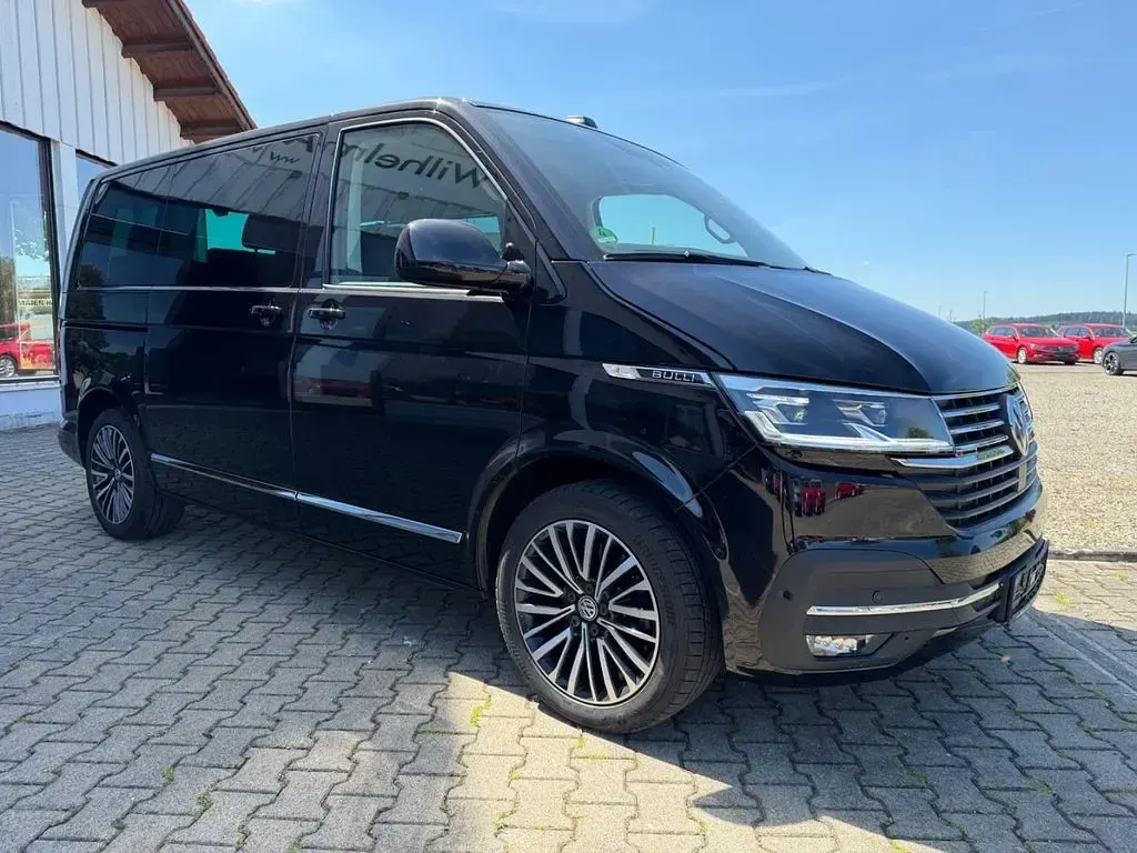 Gebraucht VW Multivan Highline 204 PS (150 kW) 2024 Schwarz Van / Kleinbus