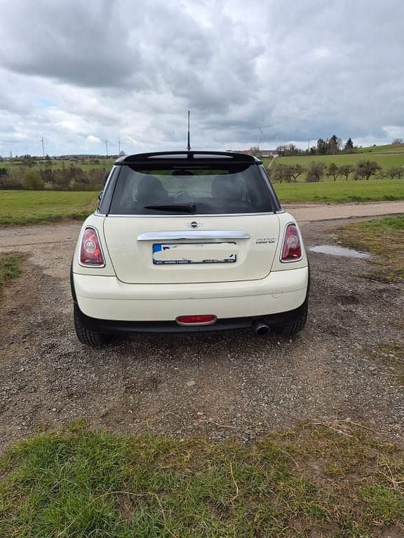 Gebraucht Mini Cooper 120 PS (88 kW) 2009 Weiß Kleinwagen