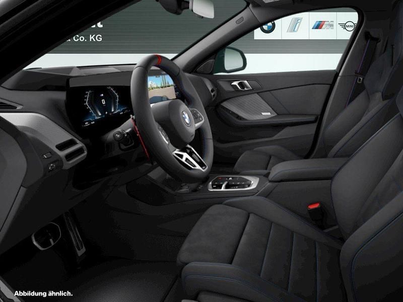 Neu BMW M135 Performance 300 PS (220 kW) 2025 Schwarz Kleinwagen