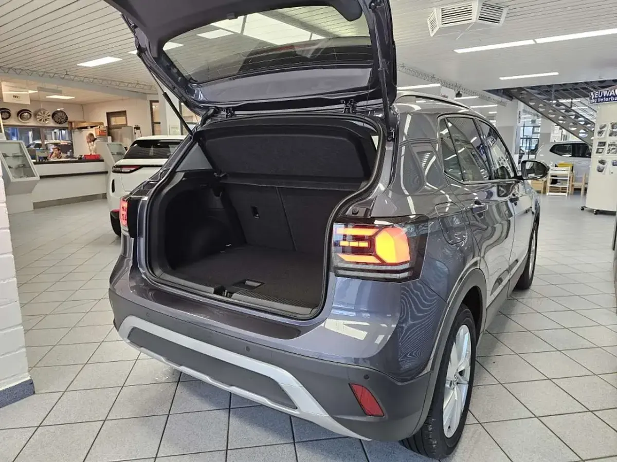 Neu VW T-Cross Life 116 PS (85 kW) 2025 Grau SUV