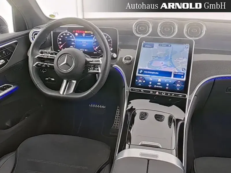 Gebraucht Mercedes GLC300 AMG line 258 PS (189 kW) 2025 Weiß SUV