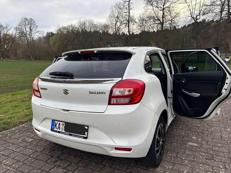 Gebraucht Suzuki Baleno 111 PS (81 kW) 2018 Weiß Kleinwagen