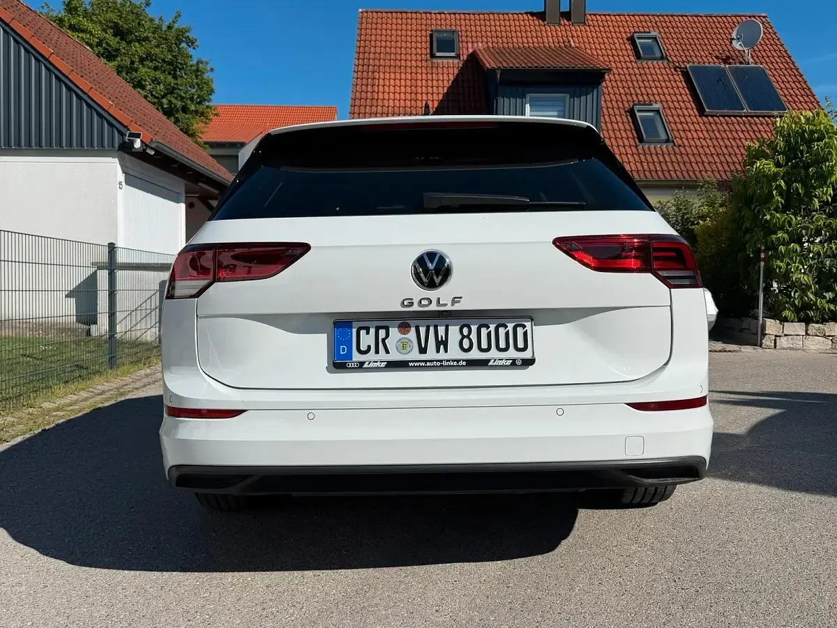 Używany VW Golf VIII 150 KM (110 kW) 2021 Biały Kombi
