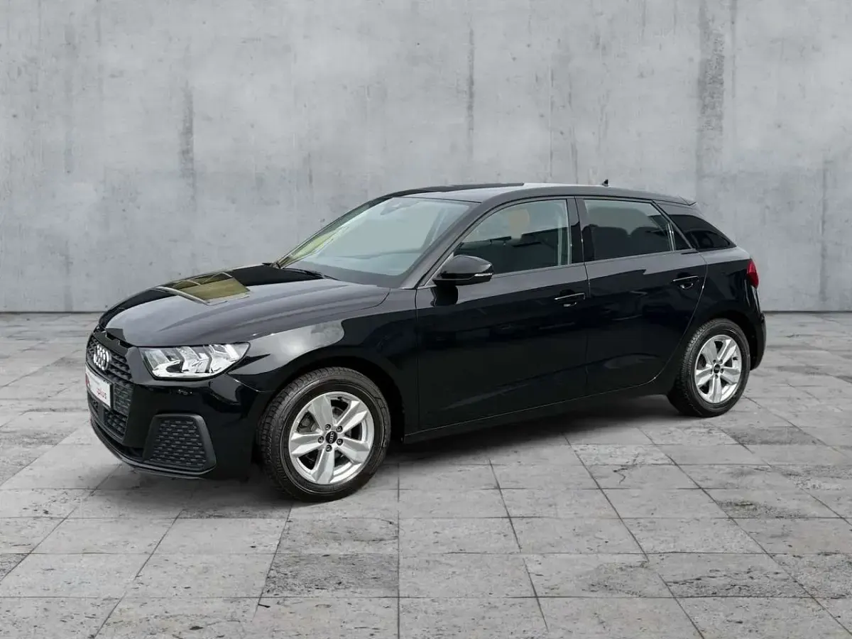 Gebraucht Audi A1 95 PS (69 kW) 2022 Mythosschwarz metallic SUV