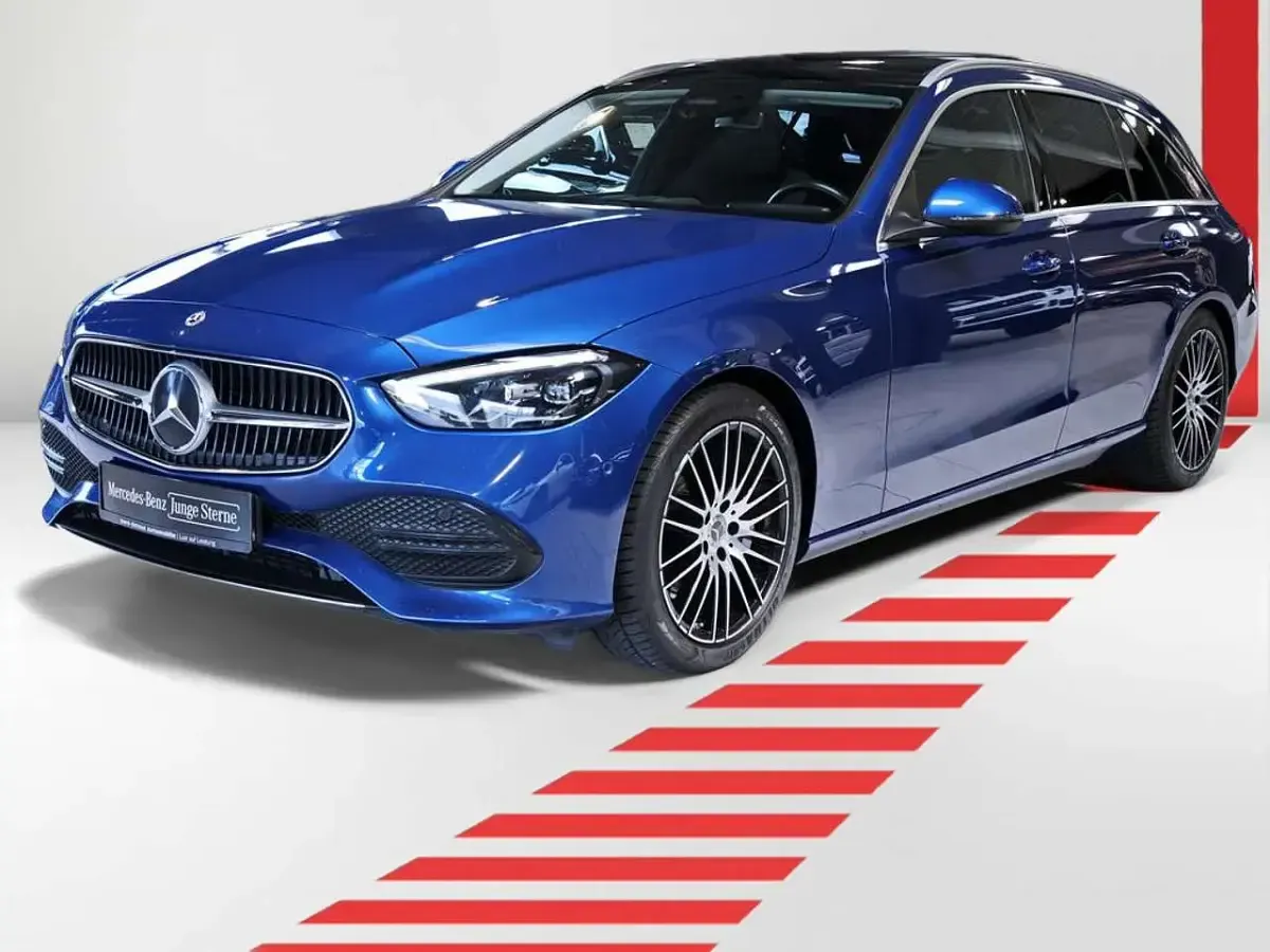 Gebraucht Mercedes C300 Avantgarde 258 PS (189 kW) 2023 Spektralblau metallic Kombi