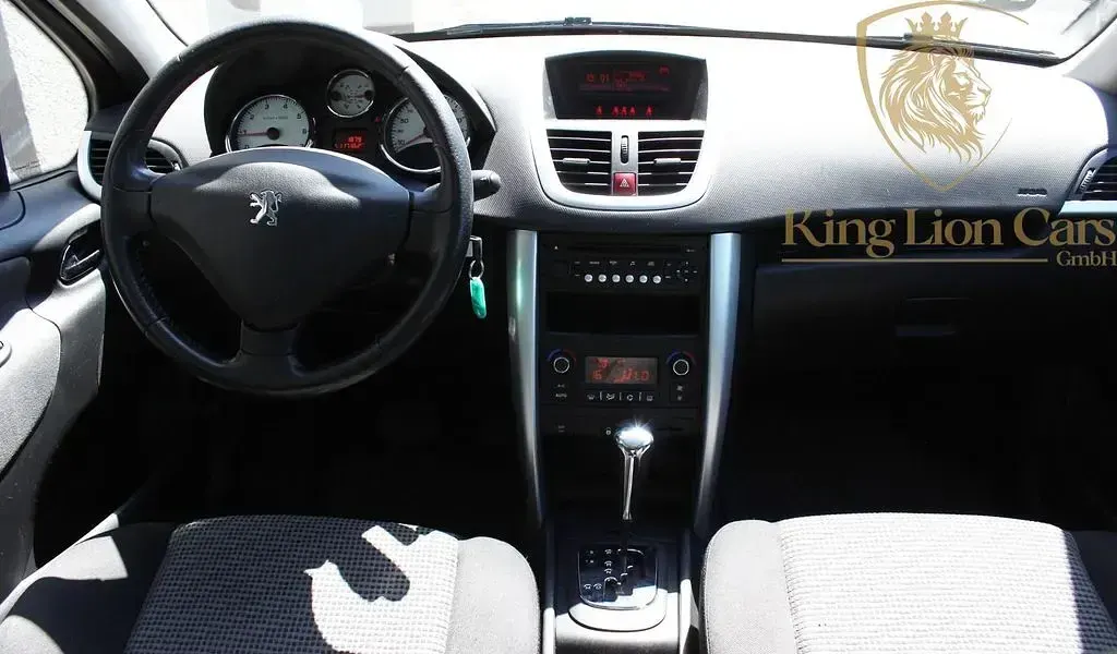 Gebraucht Peugeot 207 Premium 120 PS (88 kW) 2011 Grau Kombi