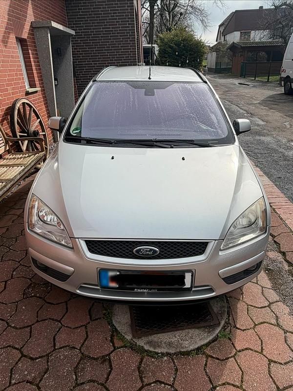 Gebraucht Ford Focus Ambiente 101 PS (74 kW) 2007 Silber Kombi