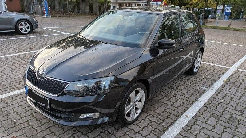 Schwarz Gebraucht 2016 Skoda Fabia Style Kleinwagen | 7.698 € (Guter Preis) - Bild 1/4