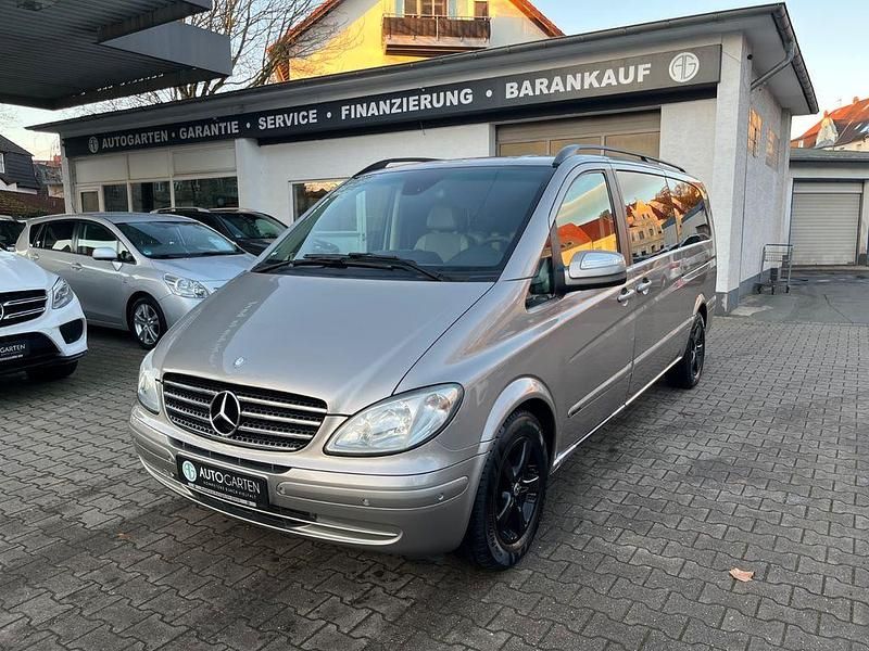 Silber Gebraucht 2009 Mercedes Viano Van / Kleinbus | 8.950 € (Guter Preis) - Bild 1/4