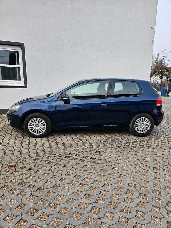 Gebraucht VW Golf VI 80 PS (58 kW) 2009 Blau Kleinwagen