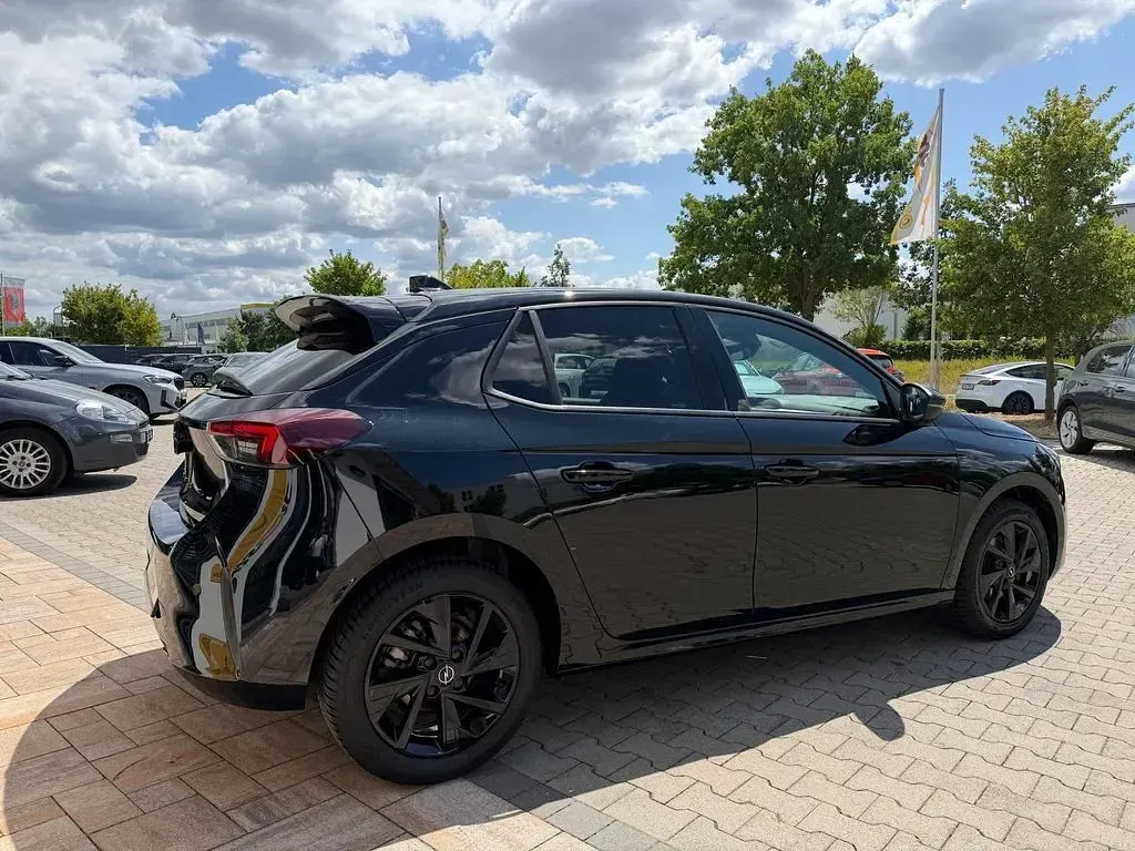 Gebraucht Opel Corsa 131 PS (96 kW) 2024 Schwarz perla nera Kleinwagen