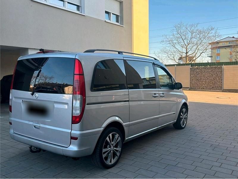 Gebraucht Mercedes Viano 150 PS (110 kW) 2004 Silber Van / Kleinbus