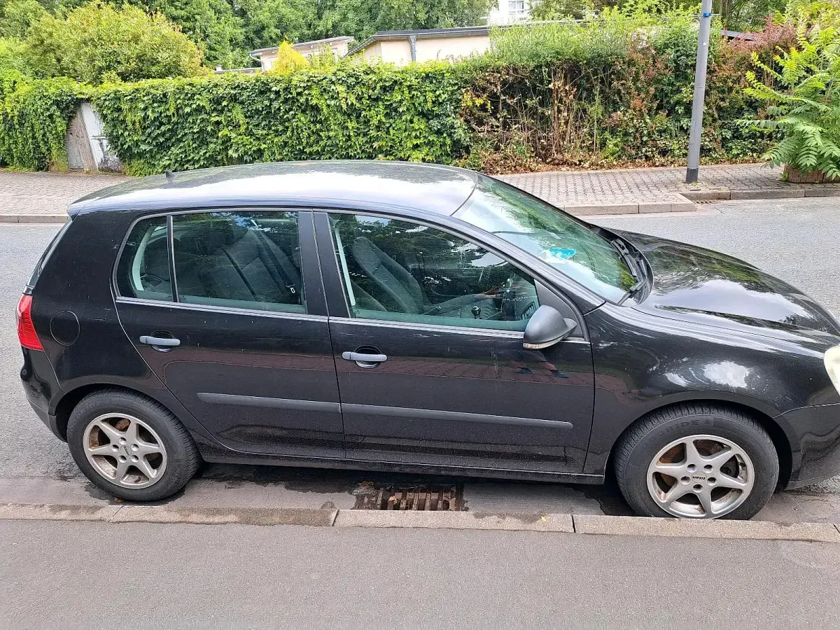 Gebraucht VW Golf IV 75 PS (55 kW) 2006 Schwarz Kleinwagen