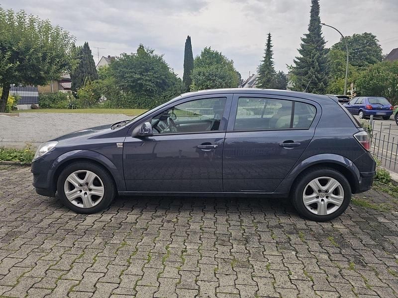 Gebraucht Opel Astra Selection 90 PS (66 kW) 2009 Schwarz Kombi