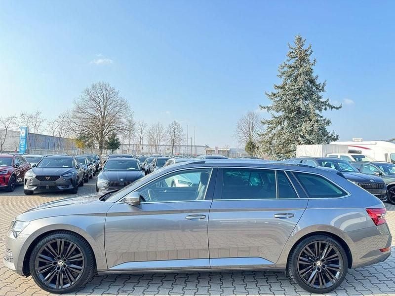 Gebraucht Skoda Superb 200 PS (147 kW) 2022 Grau Limousine
