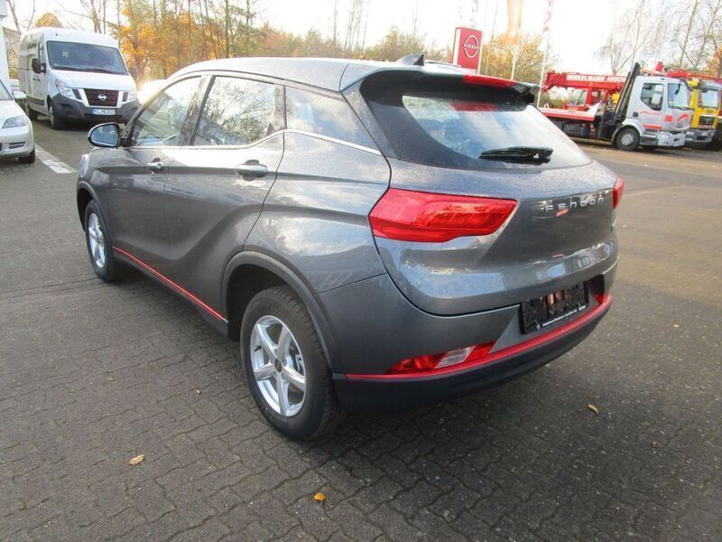 Neu DFSK Fengon 106 PS (77 kW) 2025 Grau SUV