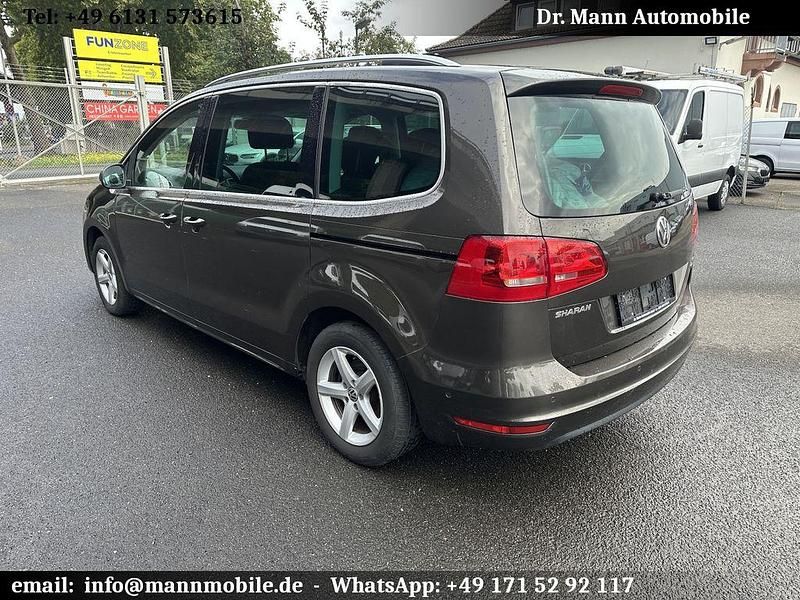 Braun Gebraucht 2014 VW Sharan Comfortline Van / Kleinbus | 6.900 € (Superpreis) - Bild 1/4