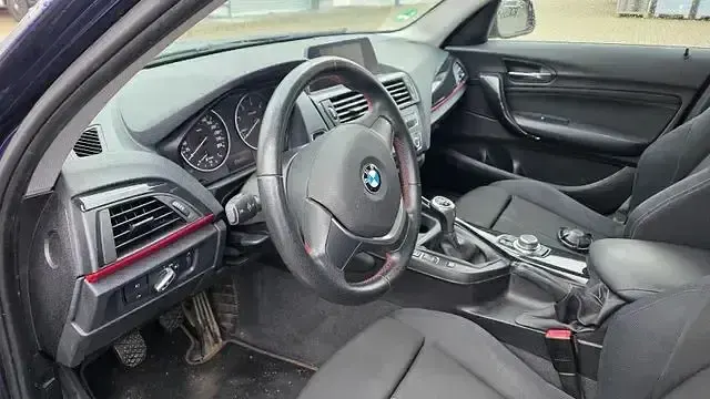 Gebraucht BMW 118 Sport Line 143 PS (105 kW) 2012 Blau Kleinwagen