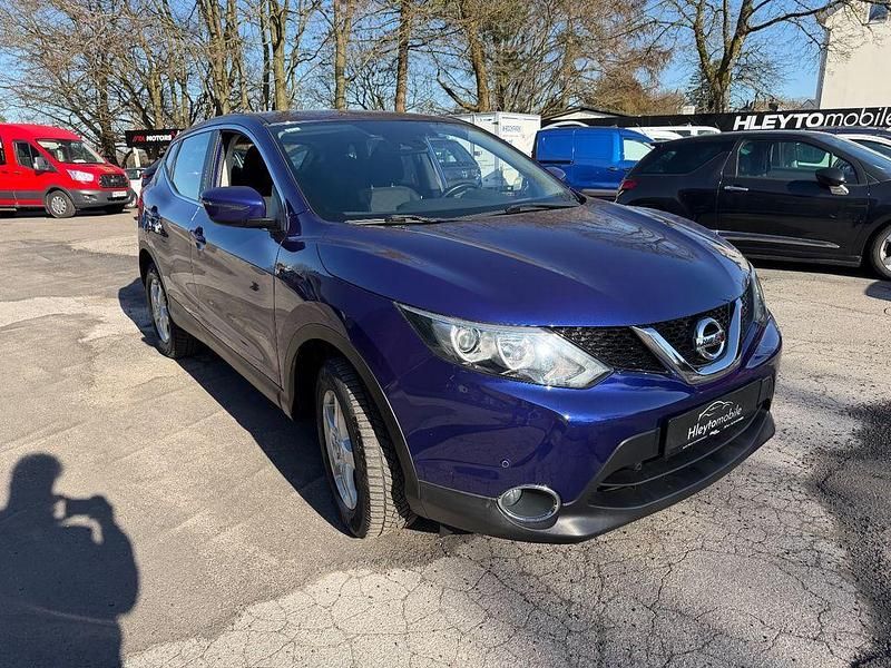 Gebraucht Nissan Qashqai Acenta 116 PS (85 kW) 2016 Blau SUV
