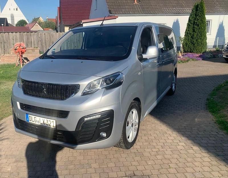 Silber Gebraucht 2018 Peugeot Expert Premium Van | 15.900 € - Bild 1/4