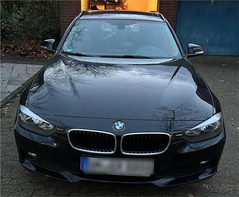 Schwarz Gebraucht 2014 BMW 320 Sport Line Kombi | 8.950 € (Superpreis) - Bild 1/4