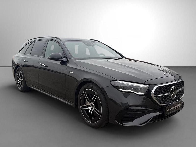 Gebraucht Mercedes E300 AMG 313 PS (230 kW) 2025 Grau Limousine