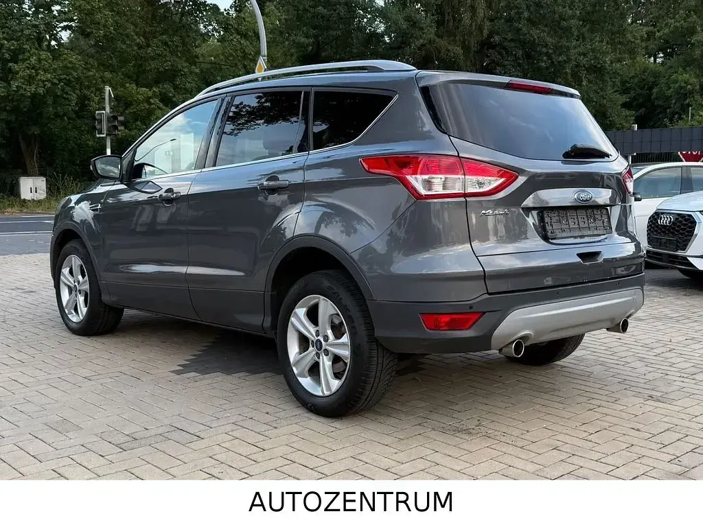 Gebraucht Ford Kuga Trend 140 PS (102 kW) 2014 Grau SUV