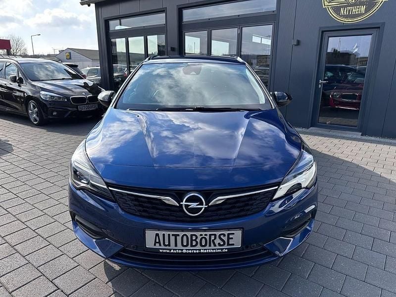 Gebraucht Opel Astra Design & Tech 131 PS (96 kW) 2022 Blau Kombi