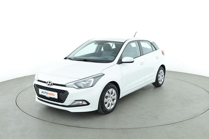 Weiß Gebraucht 2016 Hyundai i20 Classic Limousine | 8.510 € (Fairer Preis) - Bild 1/3