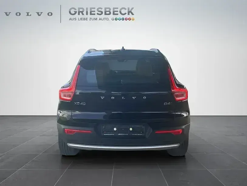 Gebraucht Volvo XC40 Momentum 190 PS (139 kW) 2020 Schwarz SUV