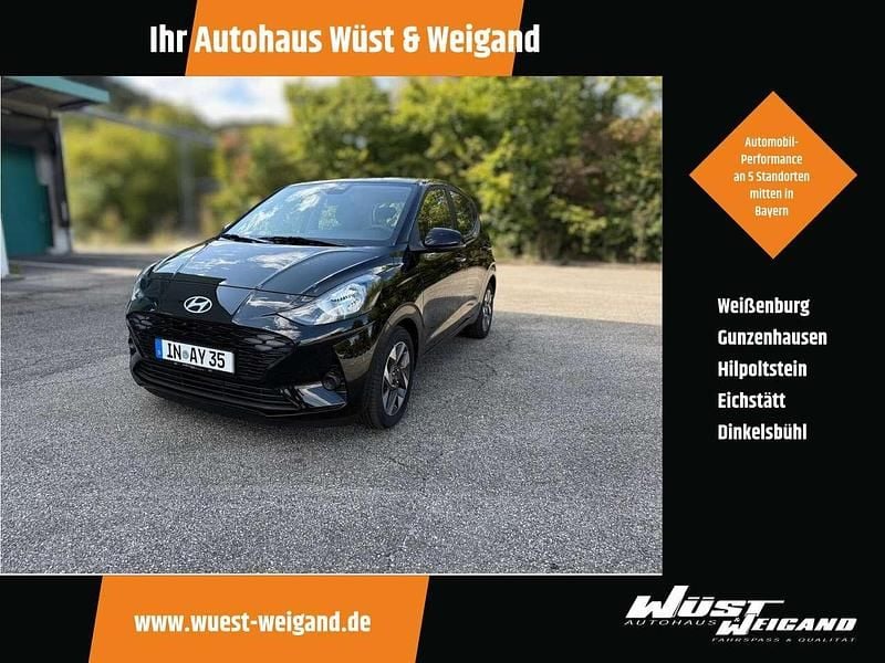 Phantom black / mic Neu 2025 Hyundai i10 Trend Kleinwagen | 17.490 € (Fairer Preis) - Bild 1/4
