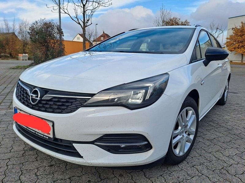 Weiß Gebraucht 2021 Opel Astra Edition Kombi | 6.600 € (Etwas zu teuer) - Bild 1/4