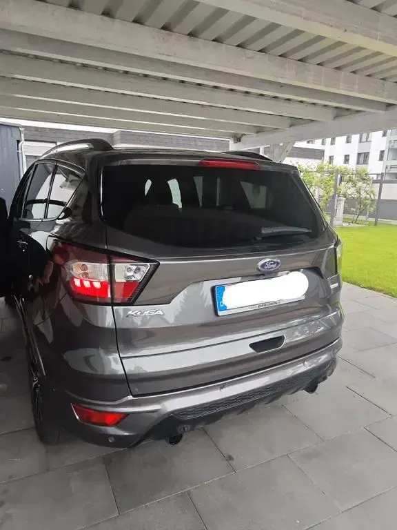 Gebraucht Ford Kuga ST-Line 150 PS (110 kW) 2018 Grau SUV