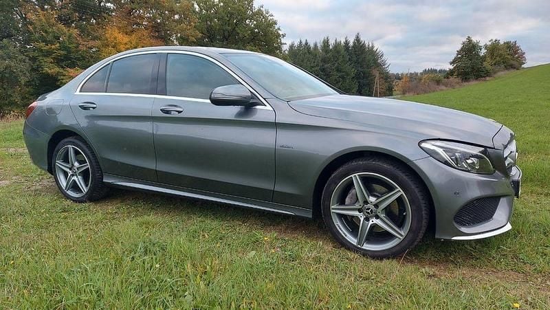 Grau Gebraucht 2017 Mercedes C200 Limousine | 19.000 € (Guter Preis) - Bild 1/4