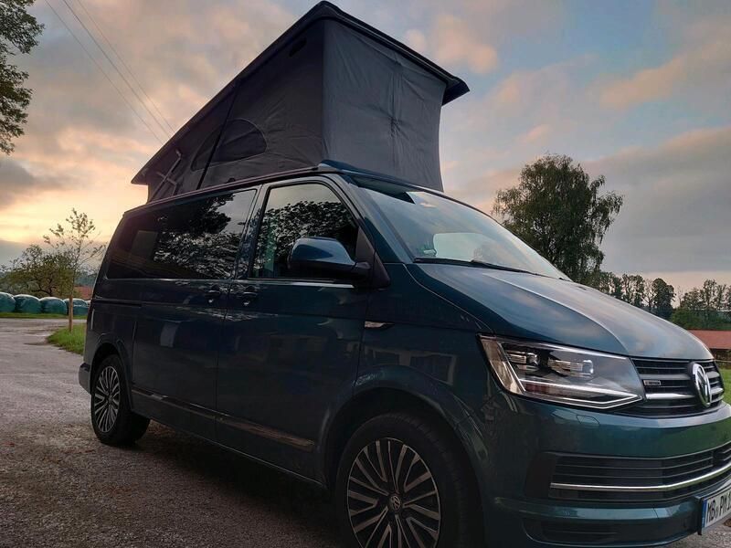 Blau Gebraucht 2019 VW T6.1 Beach Van | 44.990 € (Teuer) - Bild 1/4