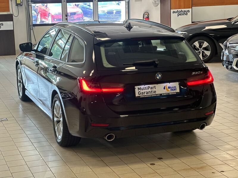 Gebraucht BMW 330e Performance 184 PS (135 kW) 2020 Schwarz ii Kombi