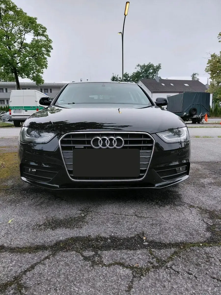 Gebraucht Audi A4 177 PS (130 kW) 2015 Schwarz Kombi