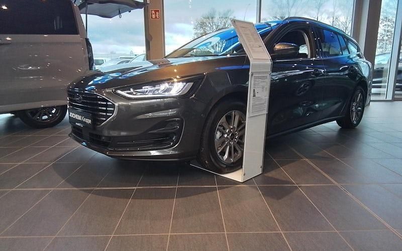 Neu Ford Focus 155 PS (114 kW) 2026 Grau Kombi