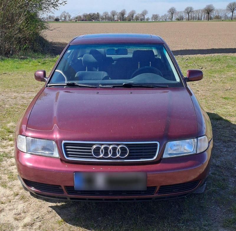 Second-hand Audi A4 101 CP (74 kW) 1995 Berlinǎ