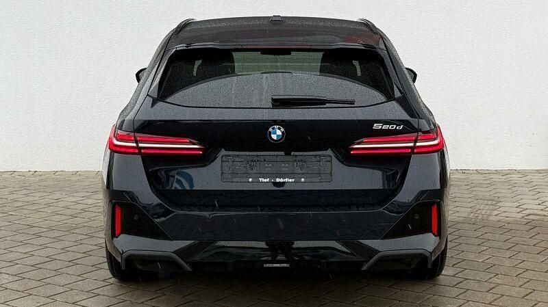 Neu BMW 520 Performance 197 PS (144 kW) 2026 Schwarz Limousine