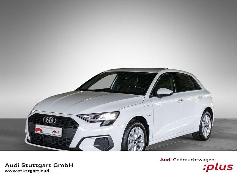 Ibisweiß Gebraucht 2022 Audi A3 Sportback e-tron Limousine | 24.740 € (Fairer Preis) - Bild 1/4